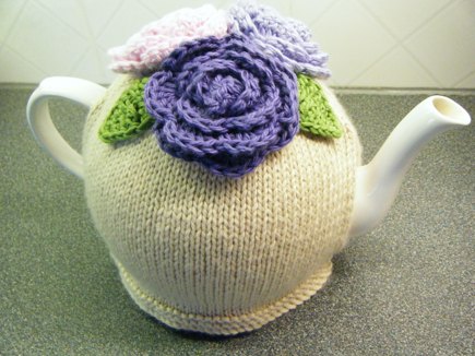 Summer roses tea cosy #2