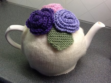 Summer roses tea cosy #3