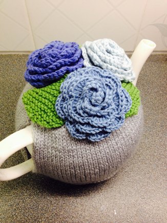 Summer roses tea cosy #4