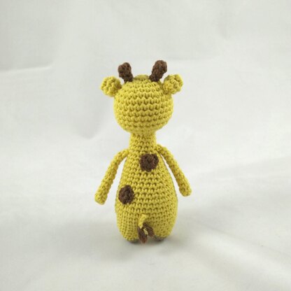 Mini Giraffe Crochet Amigurumi Pattern