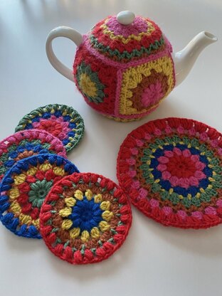 Grandma Tea Cosy with coasters