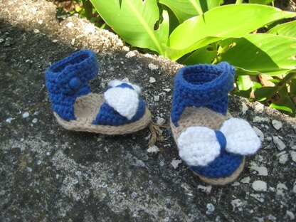 Blue sandals with bow