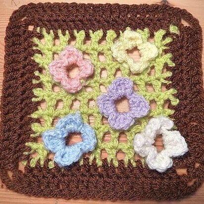 Spring Trellis Afghan Square