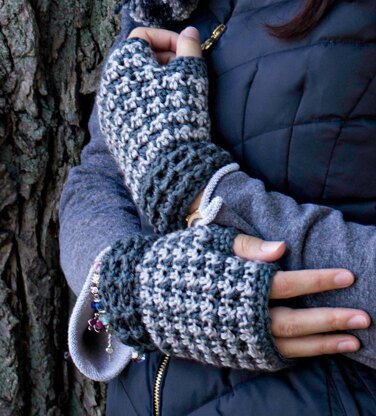 Dogwood Fingerless Gloves