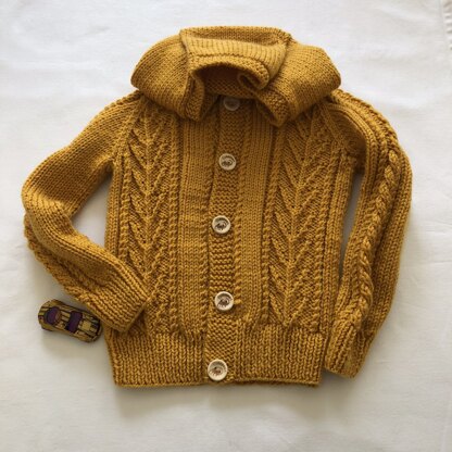 Aran knit using vintage pattern