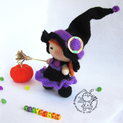 Young Witch doll and Pumpkin knitted flat