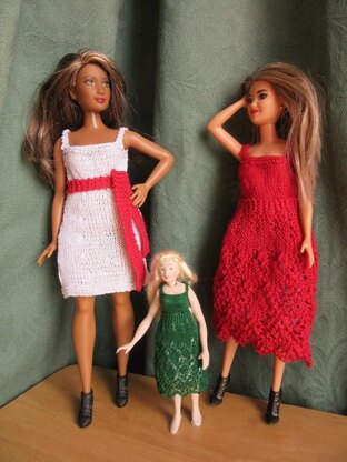 1:12th and 1:6th scale Ladies Christmas dress