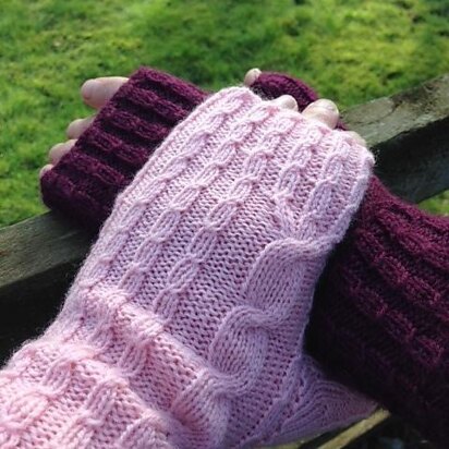 Dunstanburgh Castle Mitts