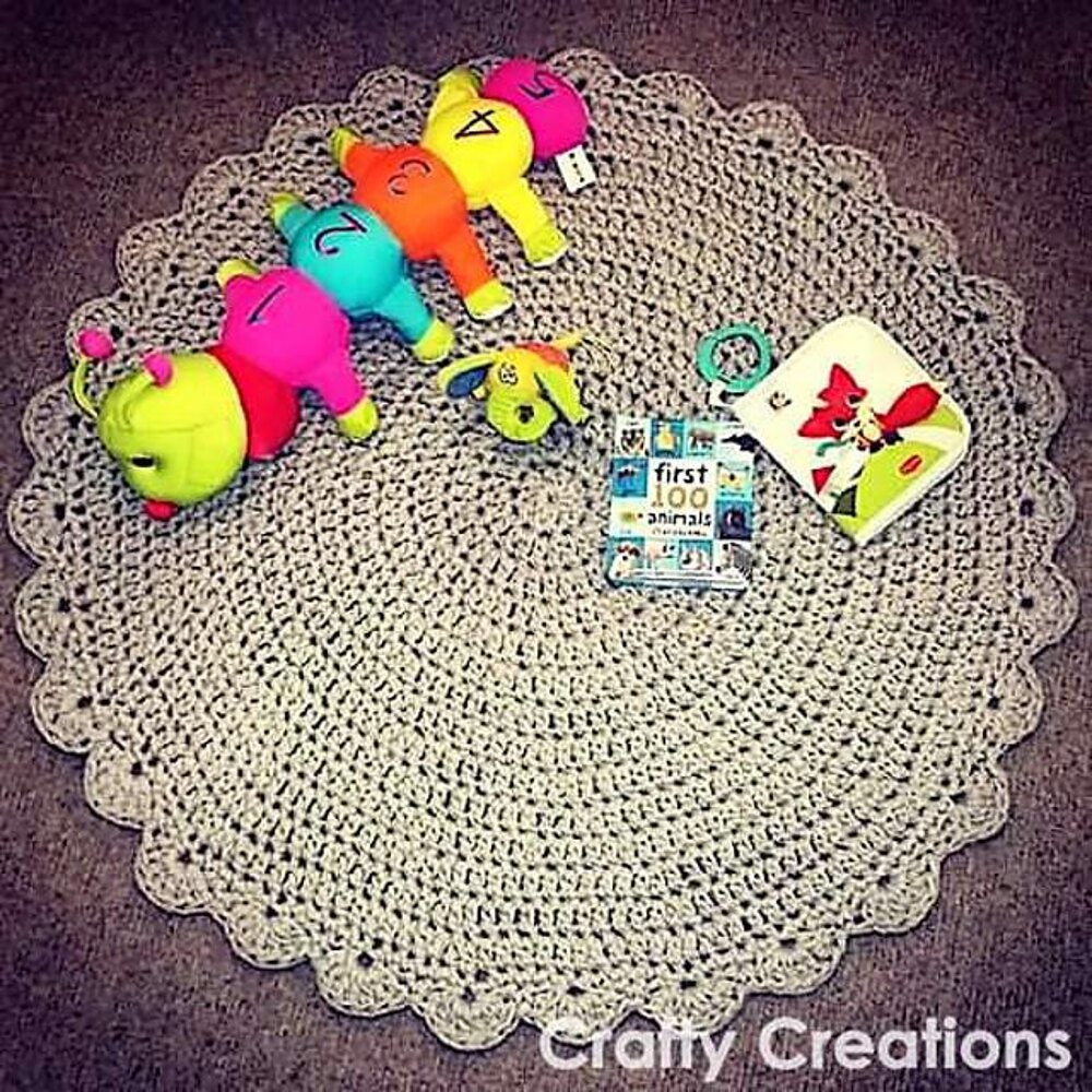 Solid Round Rug Crochet pattern by Crafty Creations