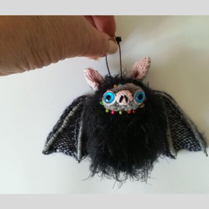 Handmade Halloween Bat Knitting Pattern for Cute Toy Pendant