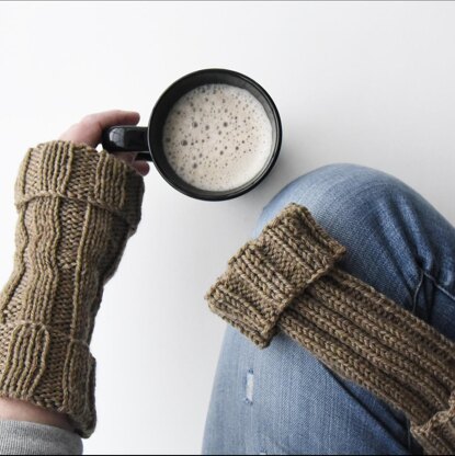 Coffeehouse Wrist Warmers