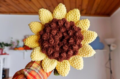 Sunflower amigurumi fidget toy