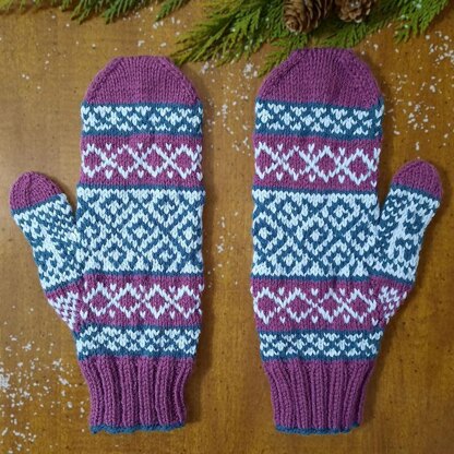 Winter Deer Mittens