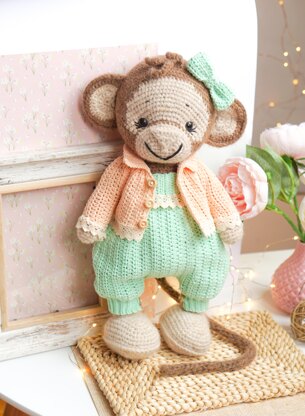 Crochet Doll Clothes Pattern - Outfit Chanel for large toys