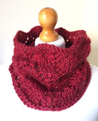 Quick-knit Lace Cowl