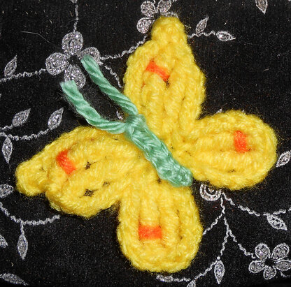 "75 Birds, Butterflies and Beautiful Beasties to Knit and Crochet"