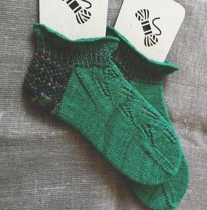 Fern flower socks