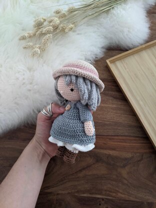 Sophie - Chibi crochet doll pattern