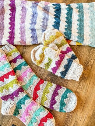 Candy Mountain Mittens