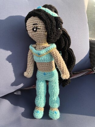 Jasmin amigurumi doll