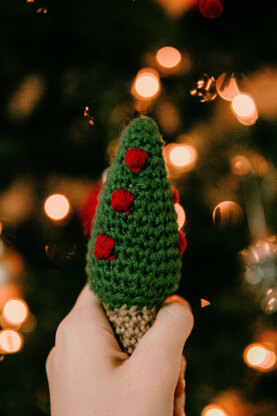 Christmas tree rattle