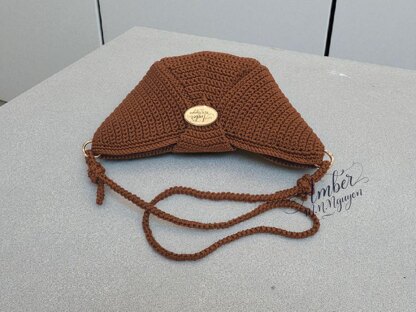 Crochet Croissant Clutch Pattern