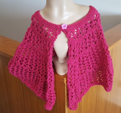 Rayna - lace cape