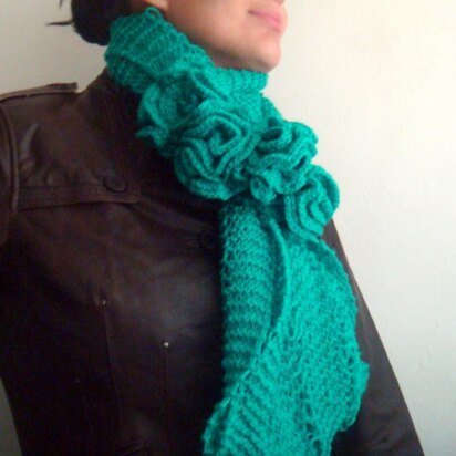 Knitted infinity scarf