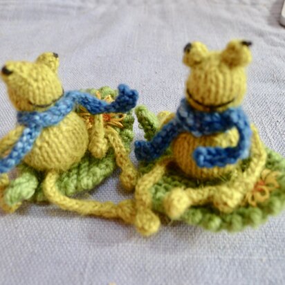 Hop Hop Little Frog Brooch