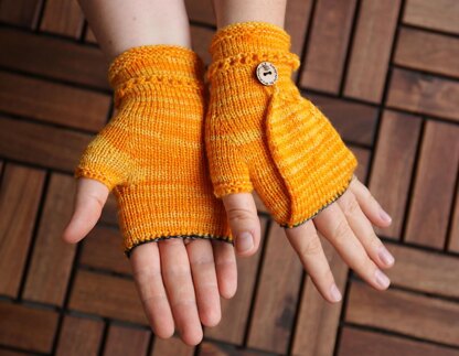 Mrs. Mumpitz convertible mitts with thumb flap