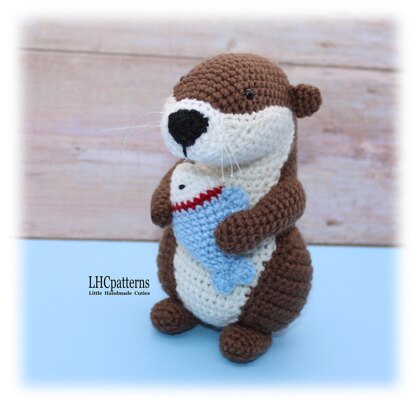 Otter with Fish Crochet Pattern