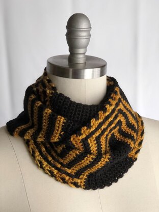 WW Cowl (crochet)