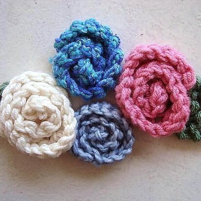 606, KNITTED rolled rose, and leaf