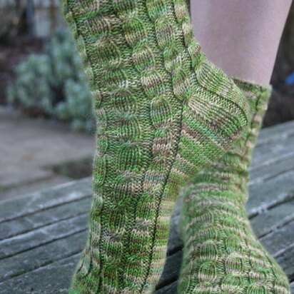 Fairy Flowers Socks - knitting pattern