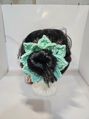 Flower scrunchie