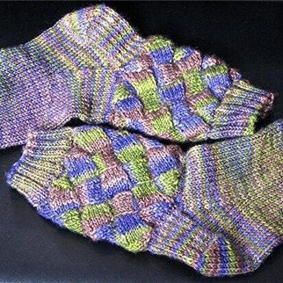 Entrelac sock: sport/dk