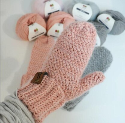 Winter Bliss Mittens