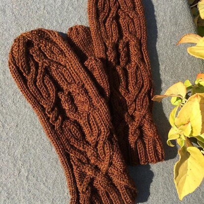 Almy Cabled Mittens