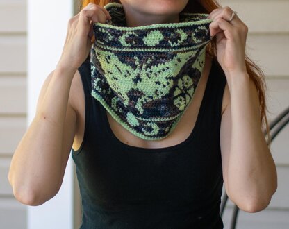 Luna Moth Crochet Cowl