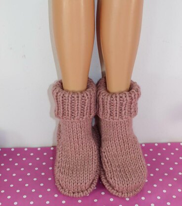 Simple Super Chunky Slipper Boots