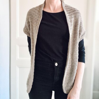 Sleeveless Lace Cardigan