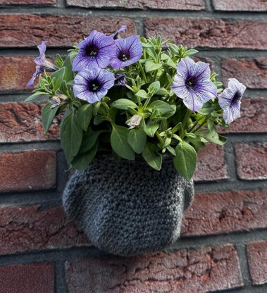Wall Basket Flower