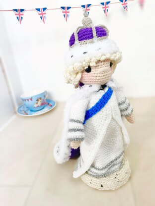 Crochet Royalty - Queen Camilla