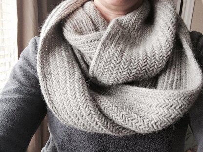 Alsace Cowl