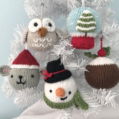 Knit Christmas Ball Ornaments