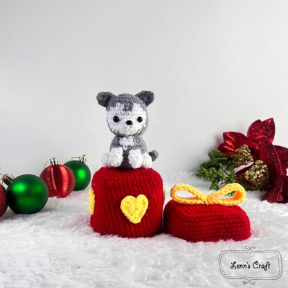 Reversible Christmas Amigurumi Pattern , Husky Puppy in Gift Box