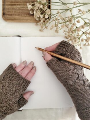 Truffle Fingerless Gloves