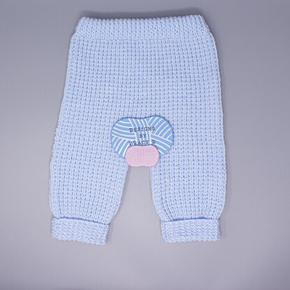 Gareth Unisex Pram set. Cardigan, Trousers, hat & booties 18-20" chest size