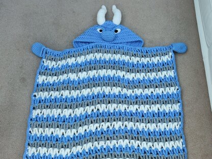 2in1 Ice Dragon Hooded Blanket
