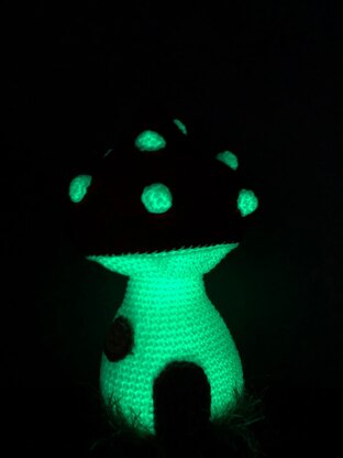 Glow in the Dark Mushroom in Circulo Amigurumi and Amigurumi Glow - Downloadable PDF